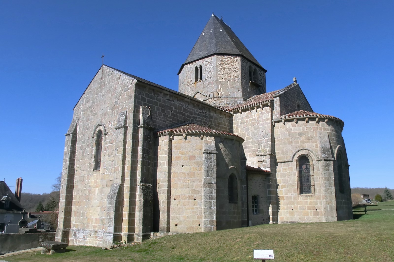 L'église Romane De Malval, Creuse (XIIe Siècle)